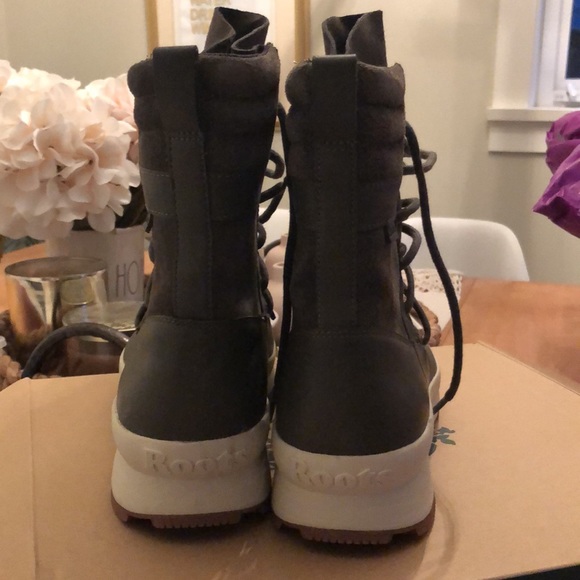 New Roots “St Laurent” waterproof boots. New in box, women’s 10 - Picture 6 of 8